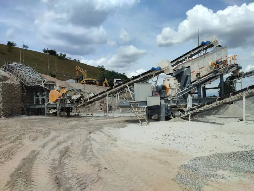 Mobile Crusher in Mine Crushing (2).jpg